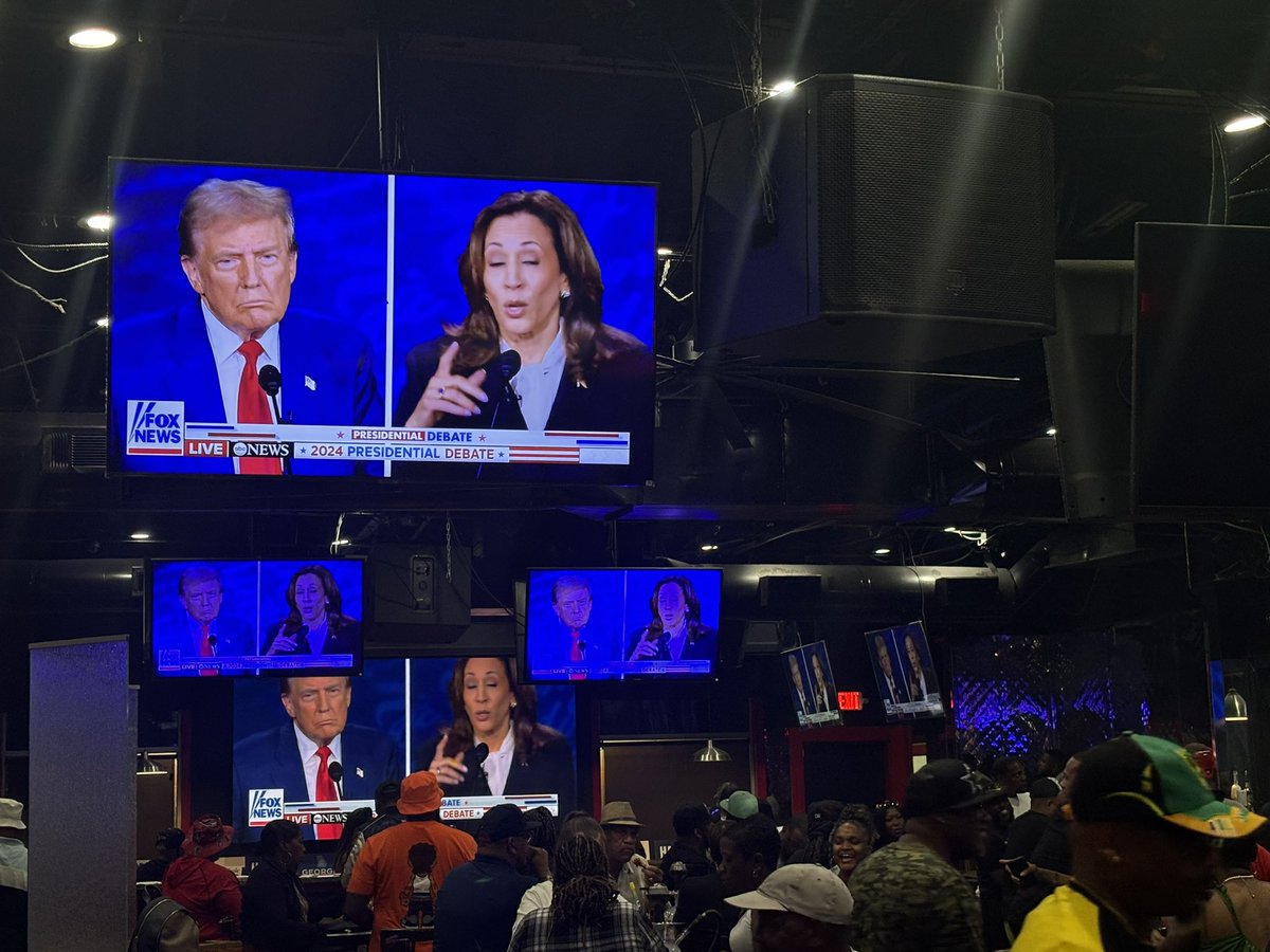 #WatchParty AT OVERTYME. BAR &amp; GRILL RIGHT NOW!! #CryptoInvestor <a href="/standwithcrypto/">Stand With Crypto🛡️</a>