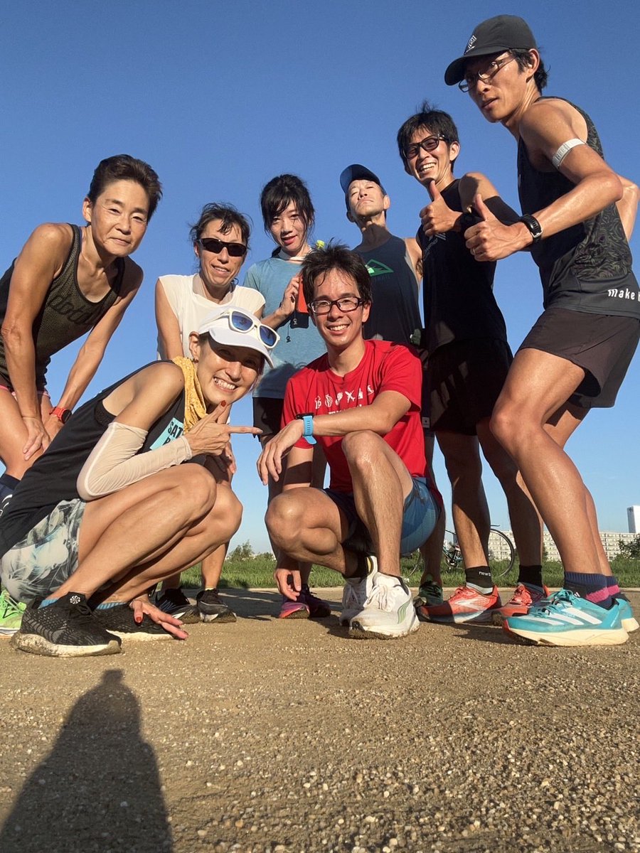 9/11 晴れ☀️28℃ 早朝練
Vaporfly next %2
174〜182bpm

設定:1000m×14(r200m)着いて行けず..結果:1000m×2本4'20", 4'18"+ レストを長めに取り600m×2本 2'31"

相変わらずのNEBOU体質の為、遅れて合流💦クルーズインターバルという鬼練、いえ，楽しい練習に参加させて頂きました。
＃走れることに感謝