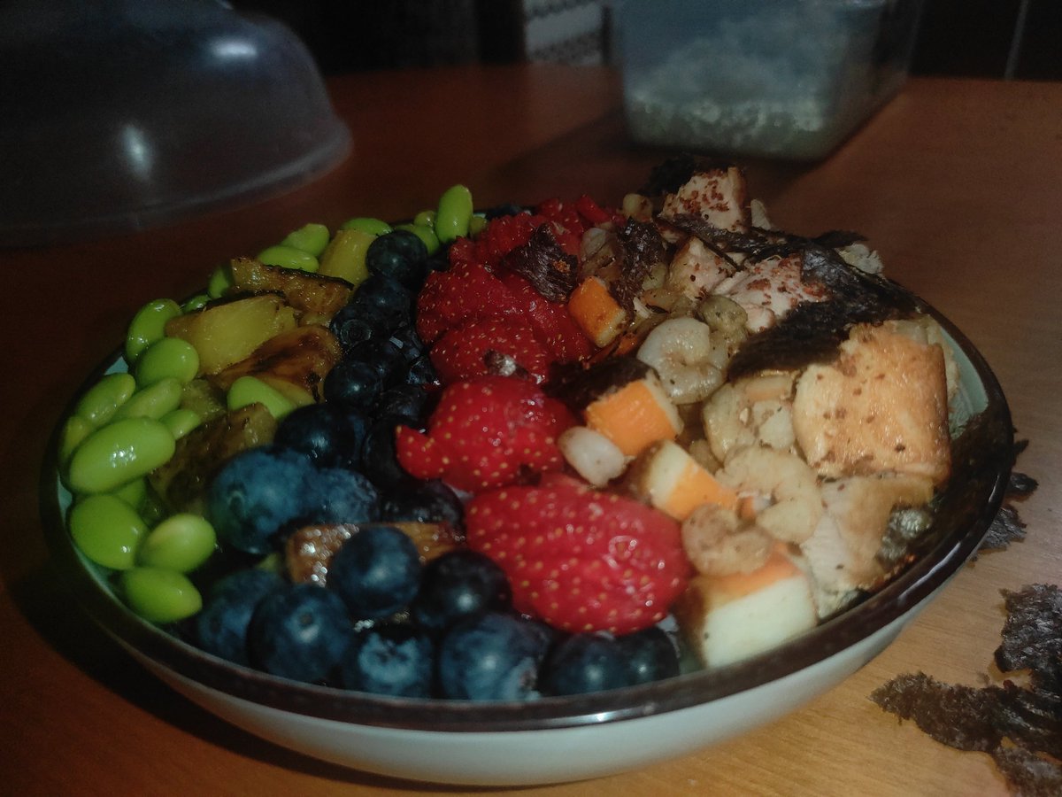 MawileApocalyps's tweet photo. Made this poke bowl for TAT (time art Tuesdays) it was super yummy! Thanks @Andrumeda_Music for motivating is to be creative! https://t.co/Du5SVV7yU0