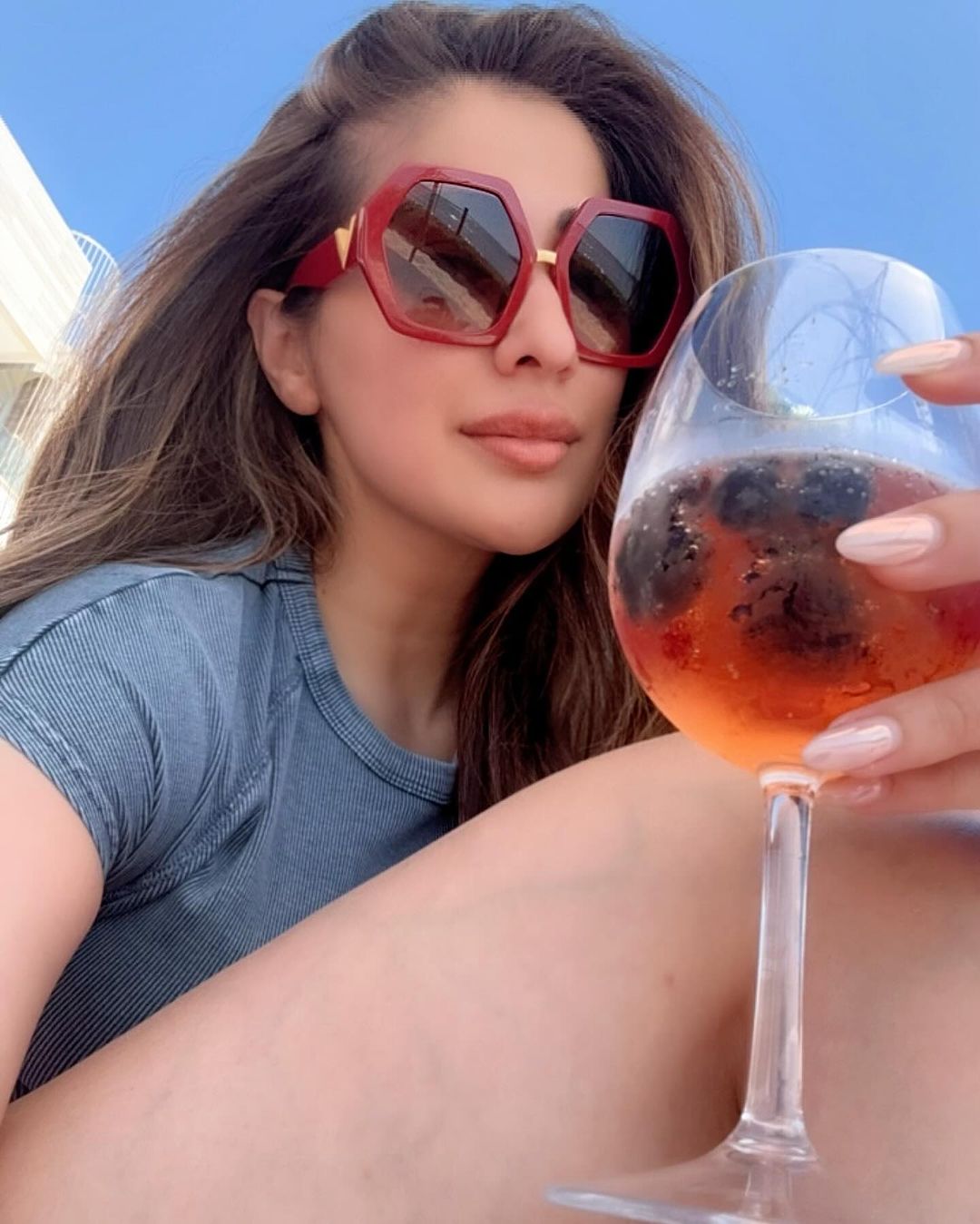 GXKTJc6agAAp_vr?format=jpg&name=large