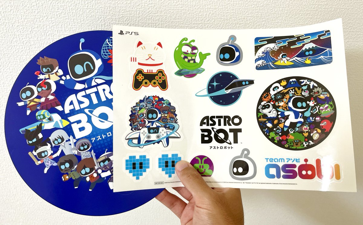 Genki_JPN's tweet photo. ✨Genki Giveaway✨

Giving away this Astro Bot card fan and sticker set from the Astro Bot demo event in Japan 🤖

To enter:

✅ Follow
❤️ Like 
🔁 Retweet

Ends on Sunday September 15th 11AM (PT) https://t.co/qQ6RTbvGXb