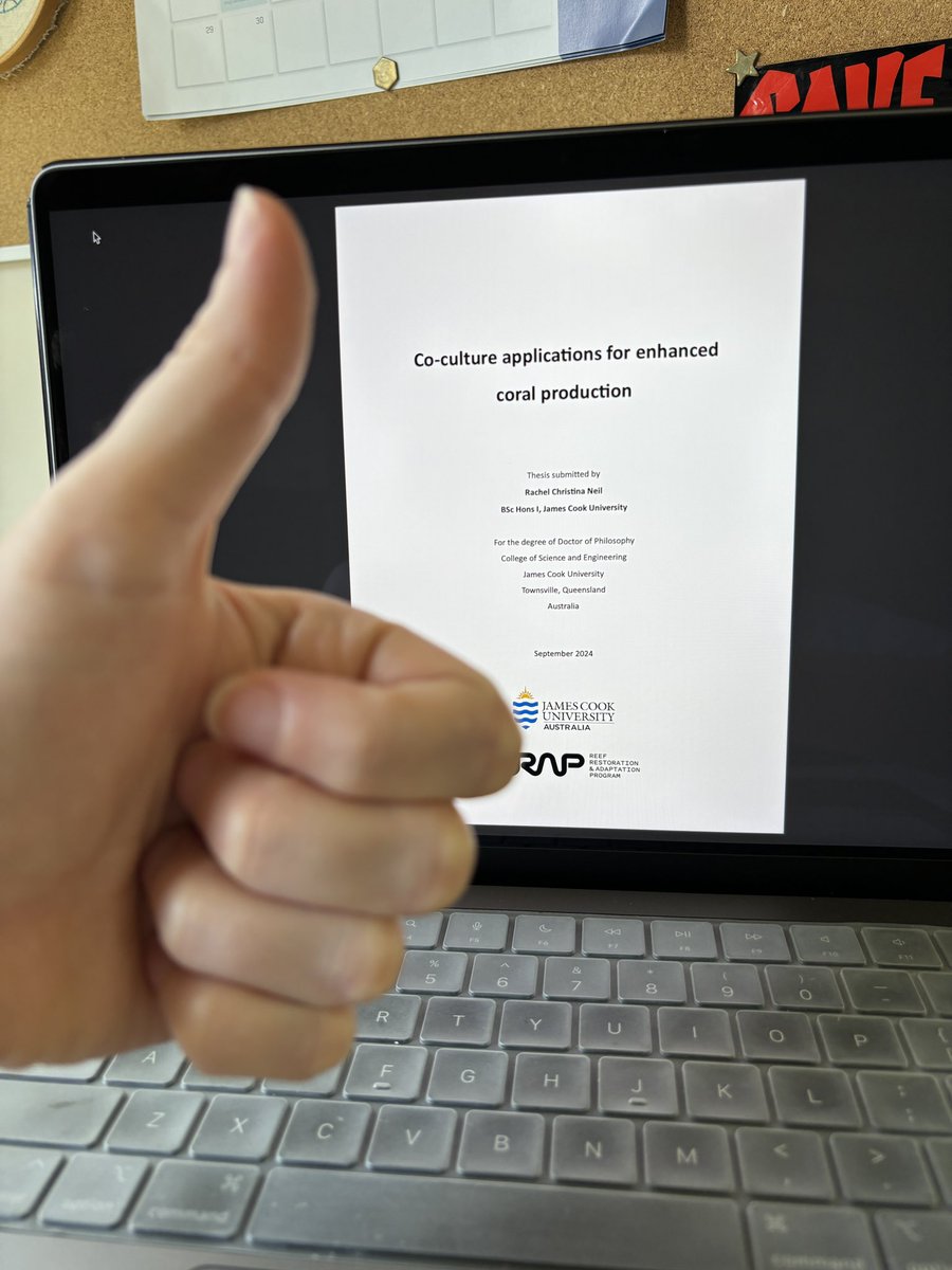 Thesis submitted! 🪸👩🏻‍🔬