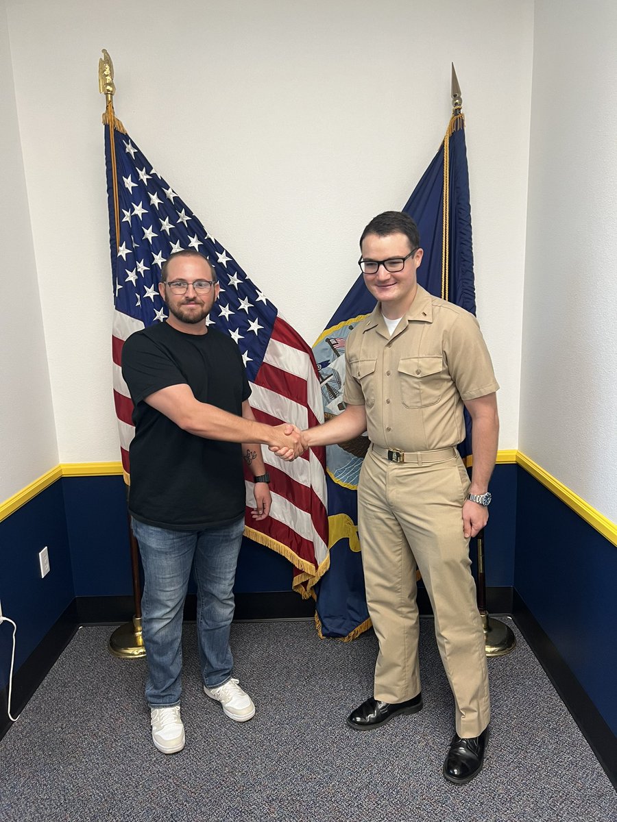 jim_dirk's tweet photo. It's official Tommy's Leaving October 9th 
for Boot. His job is 
Aviation Machinist Mate.,going in as an E-2
After Boot his school is in Pensacola Florida

Go Navy⚓️🇺🇸⚓️🇺🇸⚓️🇺🇸⚓️ https://t.co/IJtSYdTx8C