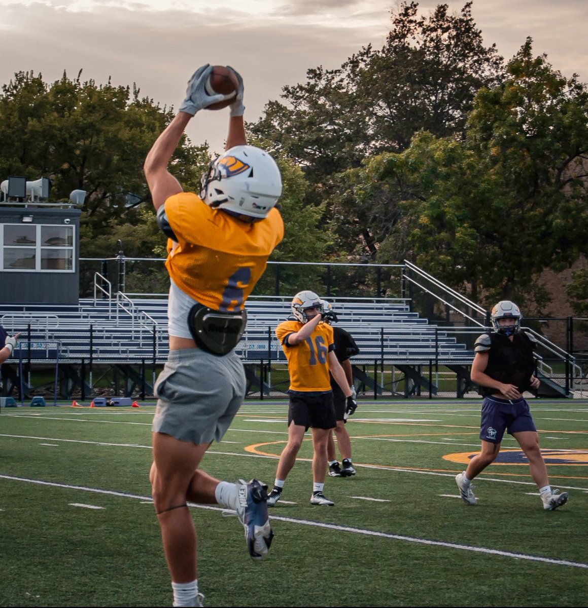 We’re gearing up to take on St. Norbert! See you Saturday!
#rolldawgs