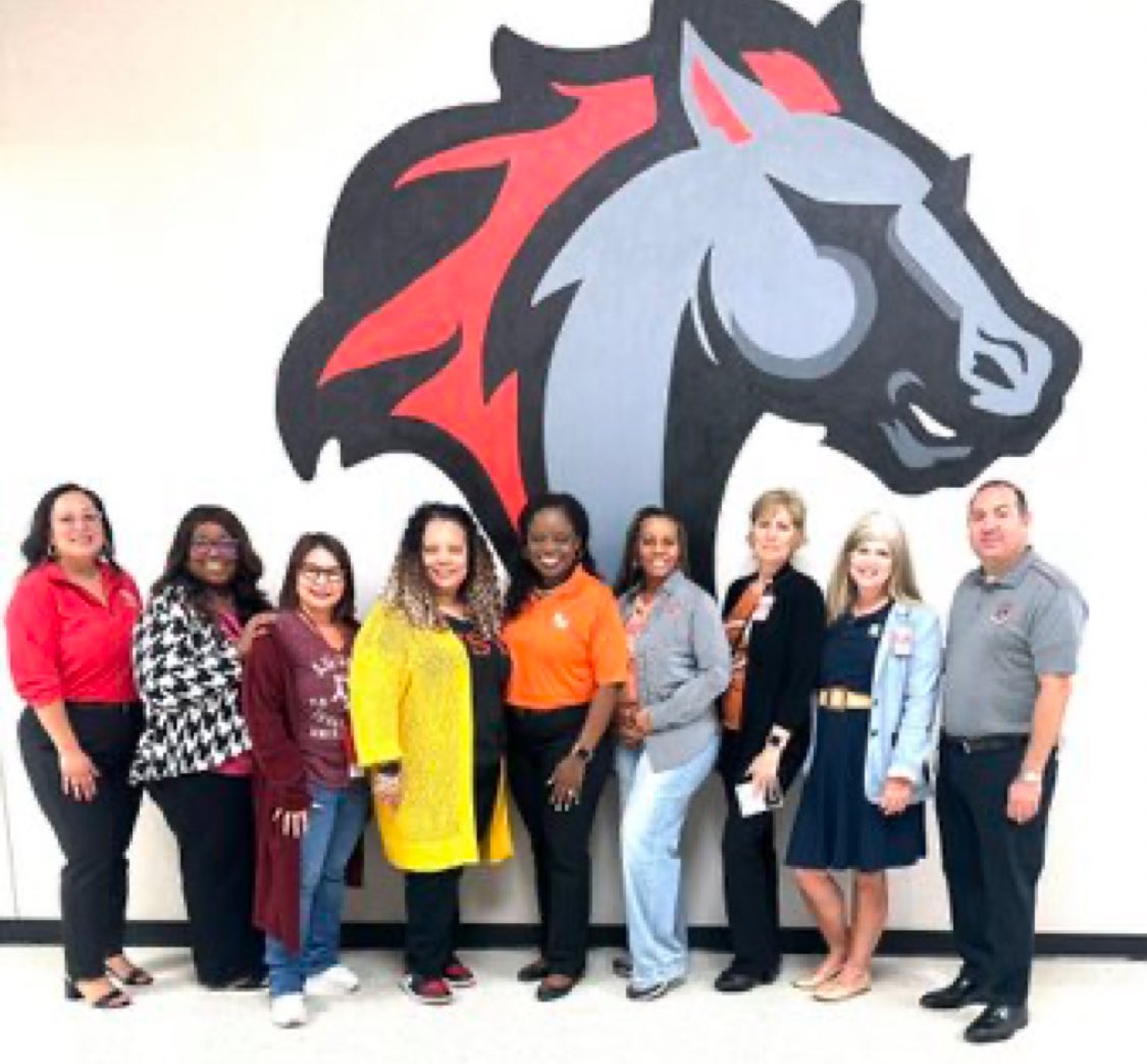 Sheilaonthego's tweet image. Campus visits are the best! Teague Middle School, Davis High School and Spence Elementary.#AldineImpact