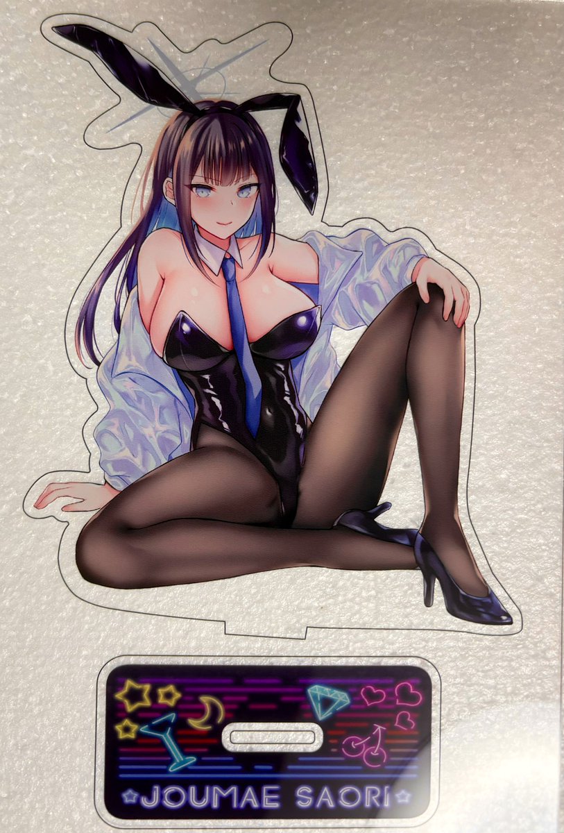 こちらのアクスタも校正品届きました!
🌟実際は黒線でカットされます✂︎

ヘイローと台座上部が少し透けてます✨️
ペンライトみたいに下からLEDとかで照らすと綺麗に雰囲気出そう✨ 