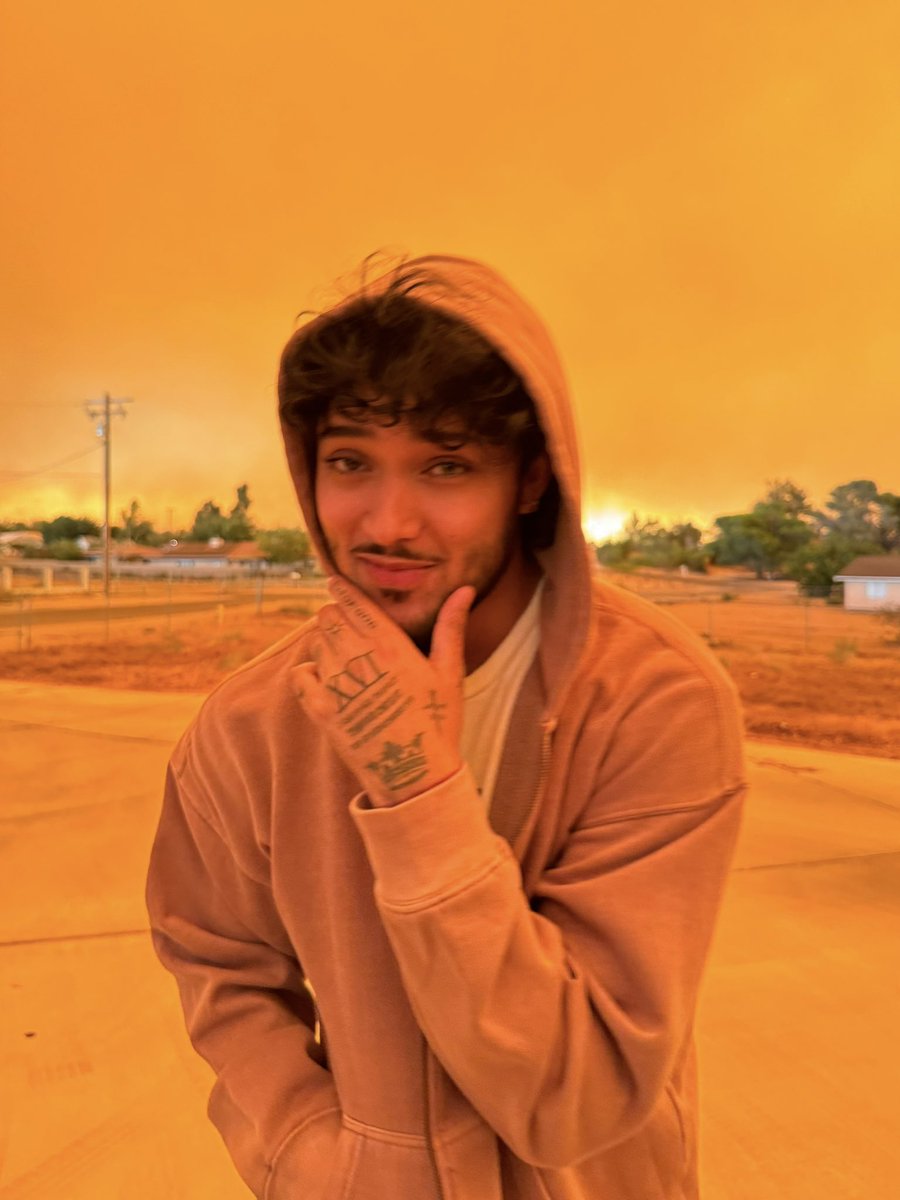JOELDELE0N's tweet photo. 🧡🍊🌅🦁🔸 https://t.co/v61Umjq6wm
