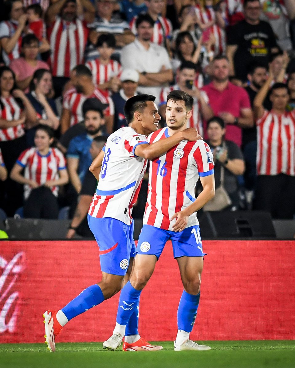 brfootball's tweet photo. Paraguay defeat Brazil for the first time since 2008 😱 https://t.co/QJPAjsvLvR