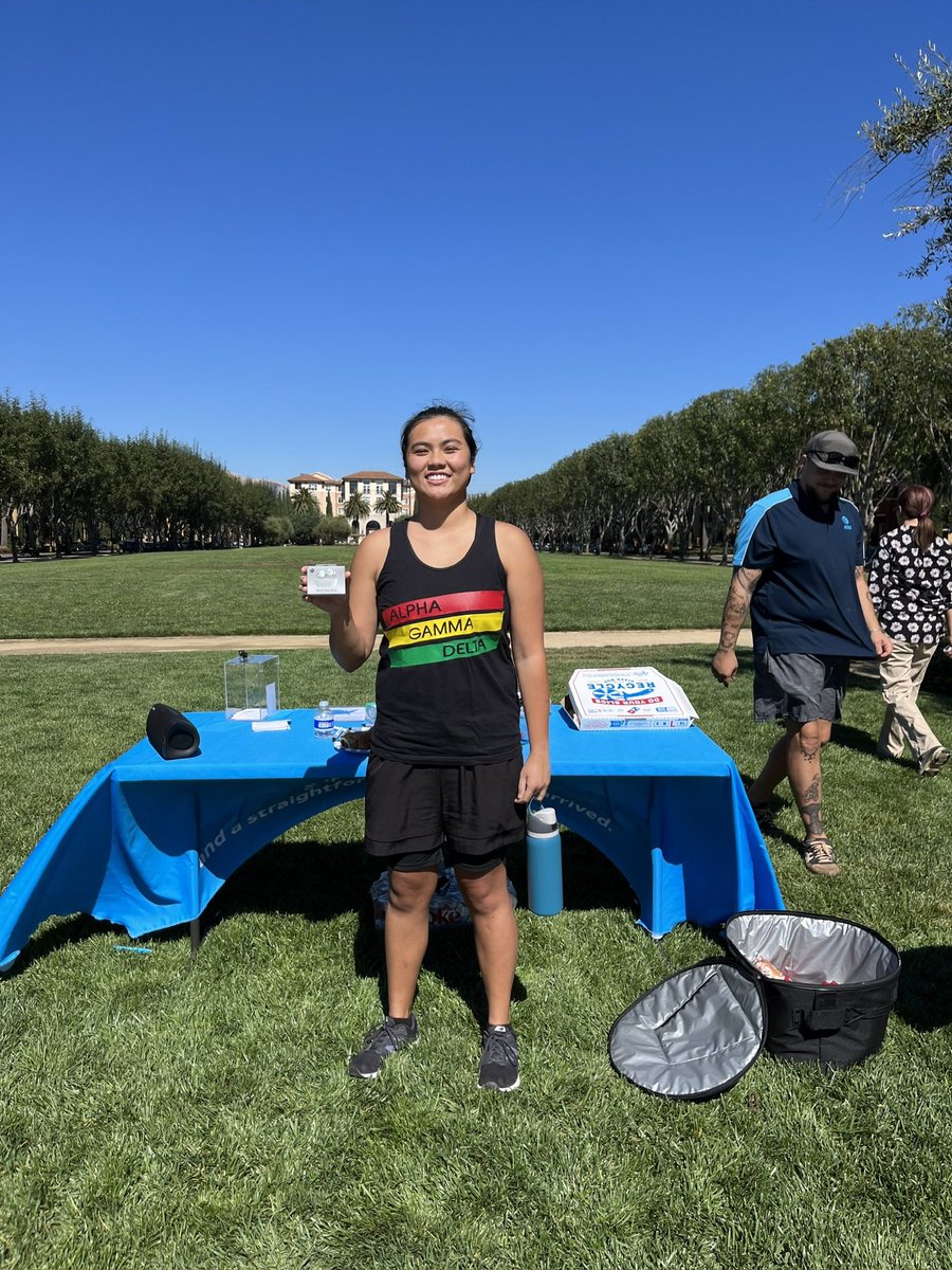seanvmoore's tweet photo. This last Saturday we were out again welcoming residents of North Park in San Jose with food, refreshments, giveaways and of course that wonderful fiber from @ATT . Thank you @IrvineCoApts  #LaterPost https://t.co/pbZ0HGiqHa