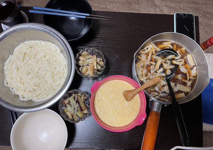 昨夜は かおちゃんと ファンの方からいただいた #氷見うどん で晩御飯  めっちゃ美味しかった😋 https://t.co/VGUBUmXhIR<a href="/tag/%E6%B0%B7%E8%A6%8B%E3%81%86%E3%81%A9%E3%82%93"class="tags">#氷見うどん</a>