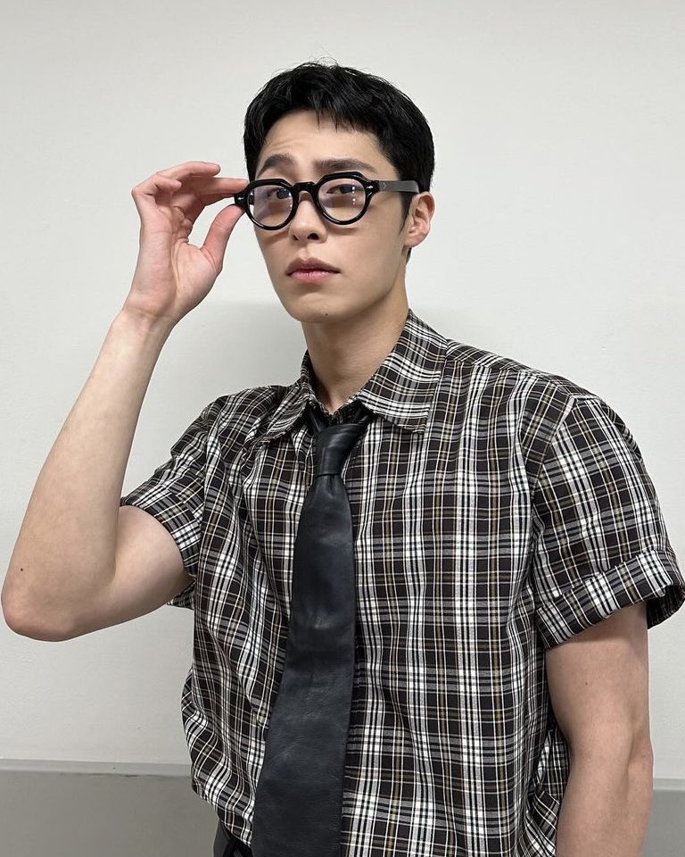 Jw (@jxxwoox) on Twitter photo 