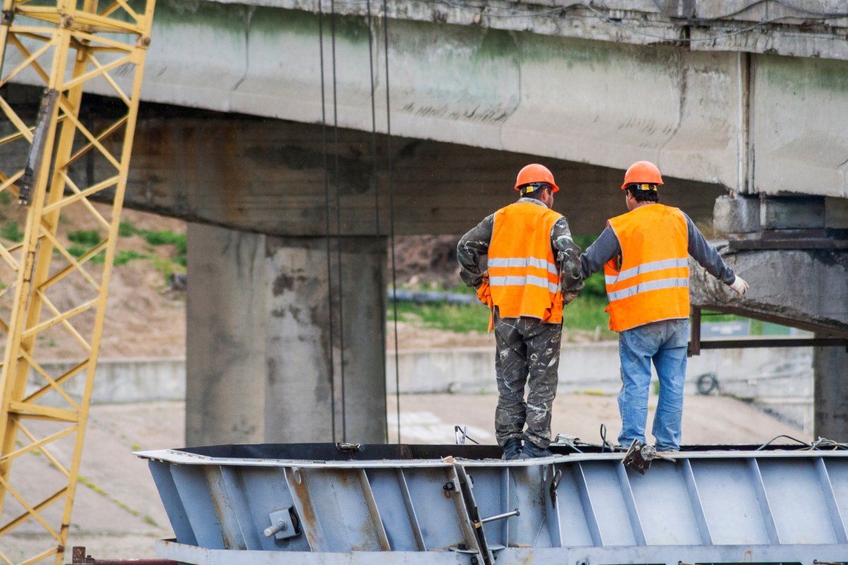Criteri ambientali minimi , al via le regole ambientali per costruire strade e ponti dlvr.it/TD4y0b