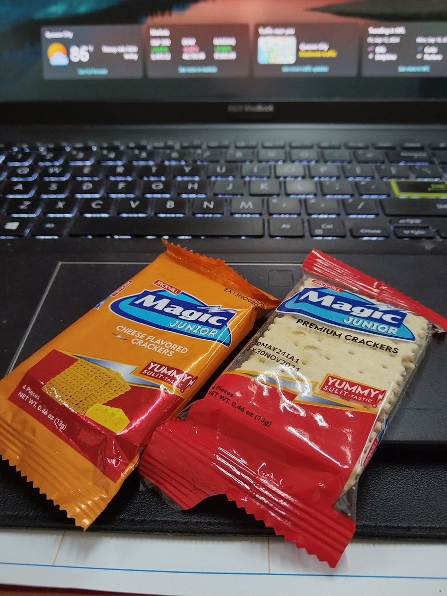 EsangDB2020's tweet photo. Snack time at work, #MagicFlakes of #DonnyPangilinan
#DonBelle https://t.co/C011GjkAbW
