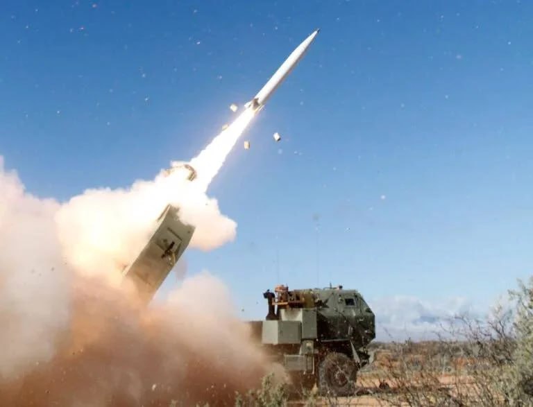 major_madhan's tweet photo. Big daddy deploys #Typoon missiles aiming at #China.
This time it has its base in #Japan
They will try to do the same in ST MARTIN ISLANDS , #Bangladesh. https://t.co/akfHTqHEyZ