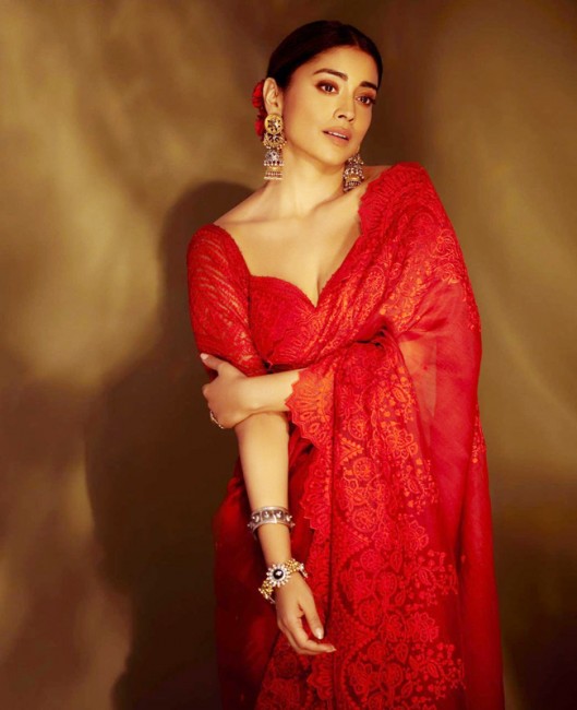 Happy Birthday Shriya Saran 😚🤗
#ShriyaSaran #Shriya #HappyBirthday #HBDShriyaSaran 

Good Morning Mates 💖 May ur day be filled with happiness 😌😉