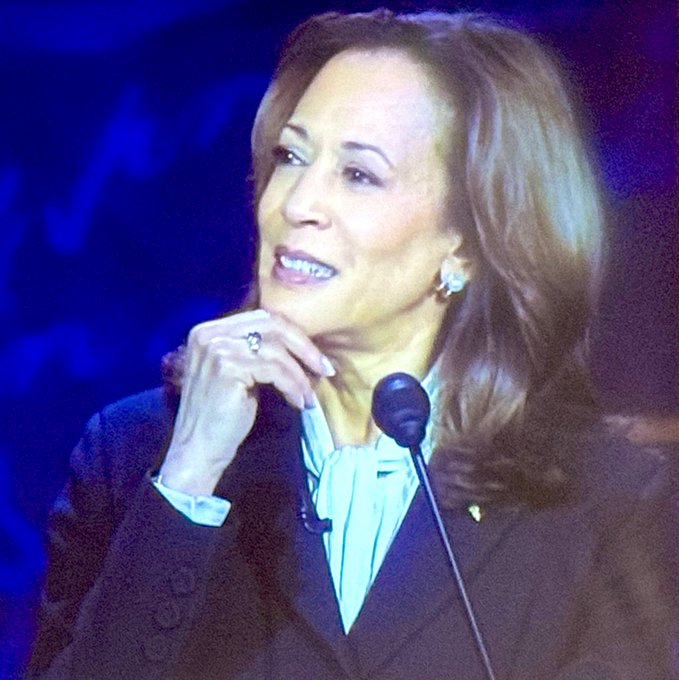 Martyupnorth®- Unacceptable Fact Checker tweet media