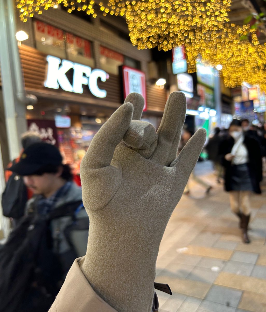 peacearhpn's tweet image. ก็เลิกกันแล้ว ให้มันจบ ๆ ไป #peacearhpn