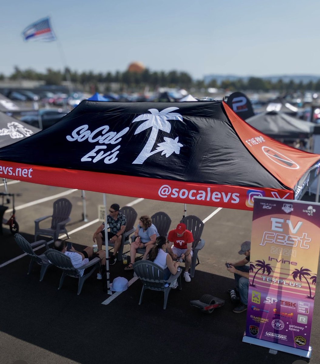 SoCalEVs's tweet image. Thanks to those who came out to #EVfest. It was the hottest event of the year, no seriously 110F 🤣

Some pics taken by @netzmby on IG