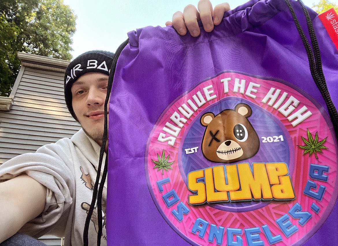 ITSOKTODIEtv's tweet image. Hey #StonerFam #Mmemberville what’s good? How’s everyone’s day going? I’m about to make a banger with this #ReviewVideo ‼️😱🥹😁🫡

Today we got a crazy #Mailcall from the homie @SlumpdSupreme they hooked it up super fat‼️😱 Kicking off the #Review with #Slumpd THCA Flower