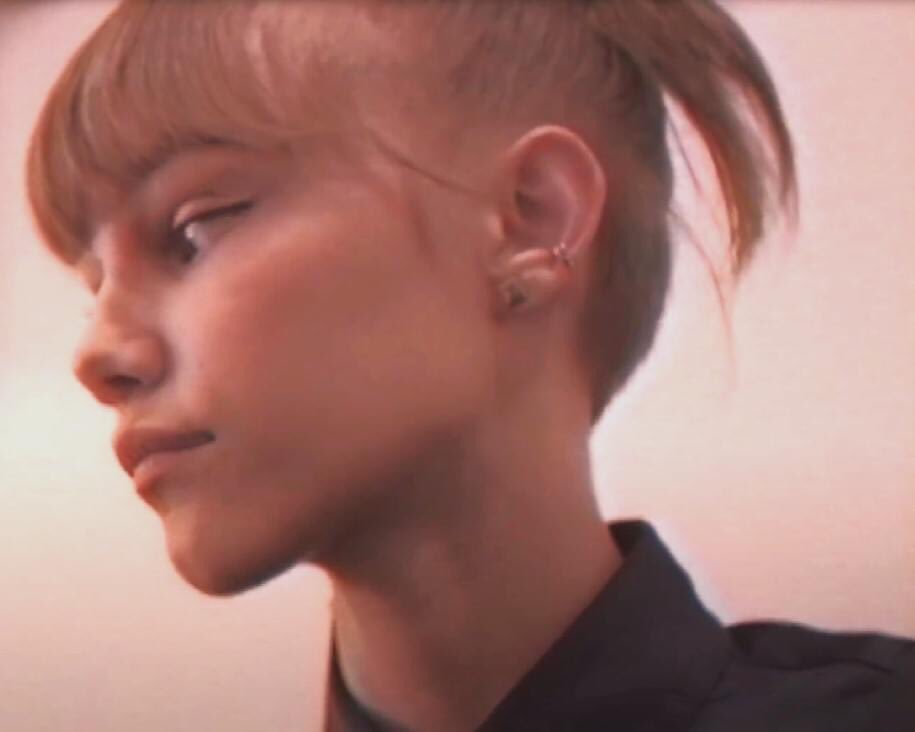 FANderWaalNews's tweet photo. .@GraceVanderWaal • #ScreenshotOfTheDay 
#JustTheBeginning: Lessons Learned (Behind the Album) on her @YouTube
👉https://t.co/w87rgjSFFS

2017.12.18/37.6K Views
#SupportGraceVanderWaal #CallItWhatYouWant @megalopolismov #MyPledge #NoTurningAround #VestaSweetwater #ChooseKindness https://t.co/e9cGMHPBQu
