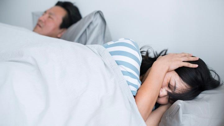 «Dormir comme un bébé», sûrement la plus mensongère des expressions. Comment faire pour faire pour tenter de les endormir? Quelles sont les conséquences du manque de sommeil sur la santé des parents? Anna Roy vous dit tout dans Tout sur elles!

👉bit.ly/3XETMd5
