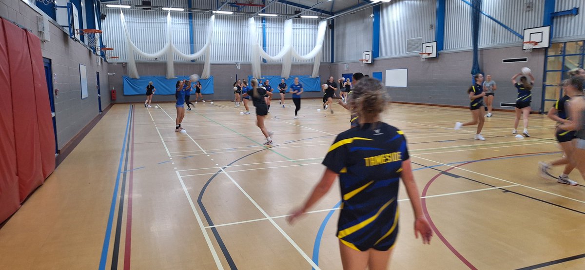 TamesideSeniors's tweet photo. @TamesideNC   Senior training back in full flow monday nights .if your interested in playing MENL evening league trials continuing this Wednesday 8pm at westhill school Stalybridge. Enquiries to chairtamesidenetball@yahoo.com https://t.co/ycsRly8NQV