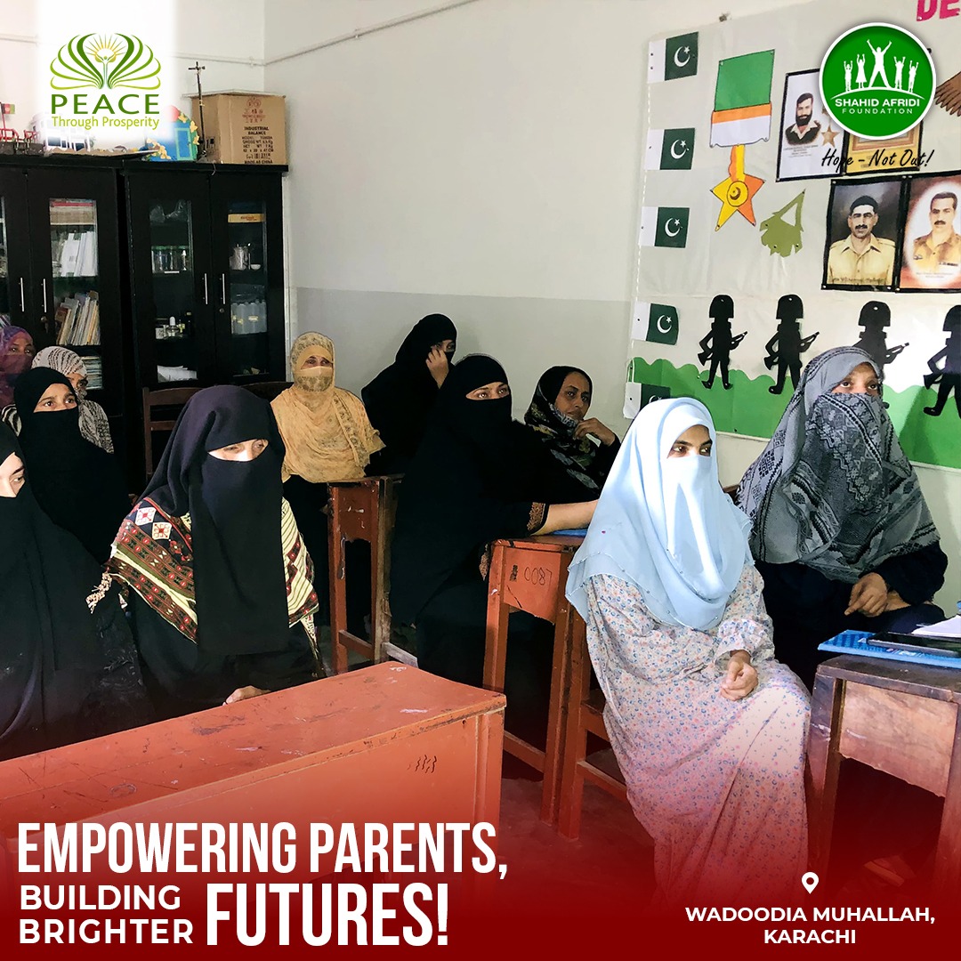 SAFoundationN's tweet image. Building on the success of our #MiniMBA program, #SAF continues to uplift families through entrepreneurship!   With @bringPTP, we hosted a follow-up workshop for the parents of our students at SAF School, Wadoodia Muhallah Campus, Karachi, empowering them with the skills to