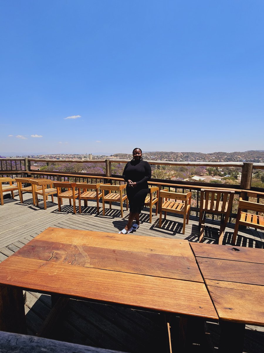 VannesserMalick's tweet image. Maisha yetu ni Fumbo, usiache kuishi!

#Kamwene!