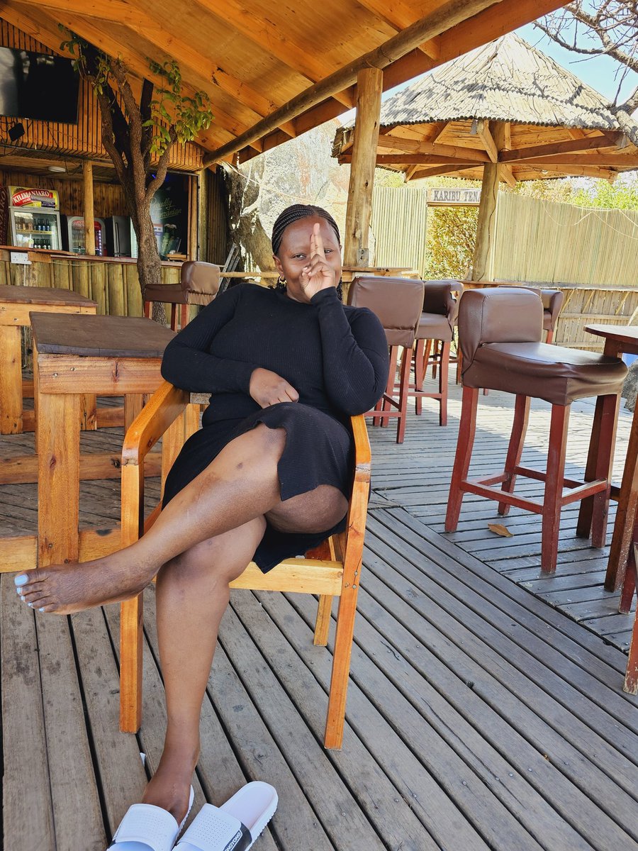 VannesserMalick's tweet image. Maisha yetu ni Fumbo, usiache kuishi!

#Kamwene!