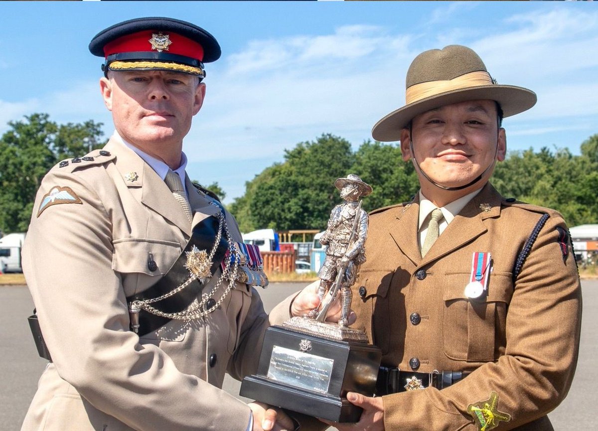 Corporal Chamling Queen’s Own Gurkha Logistic Regiment (QOGLR) has been awarded three prestigious awards in 2024.⁠
⁠
DSLA Trainer of the year 2024
DCSp Trainer of the year 2024 
QOGLR Junior Non-Commissioned Officer of the year 2024
⁠
#britisharmy #gurkha #soldier