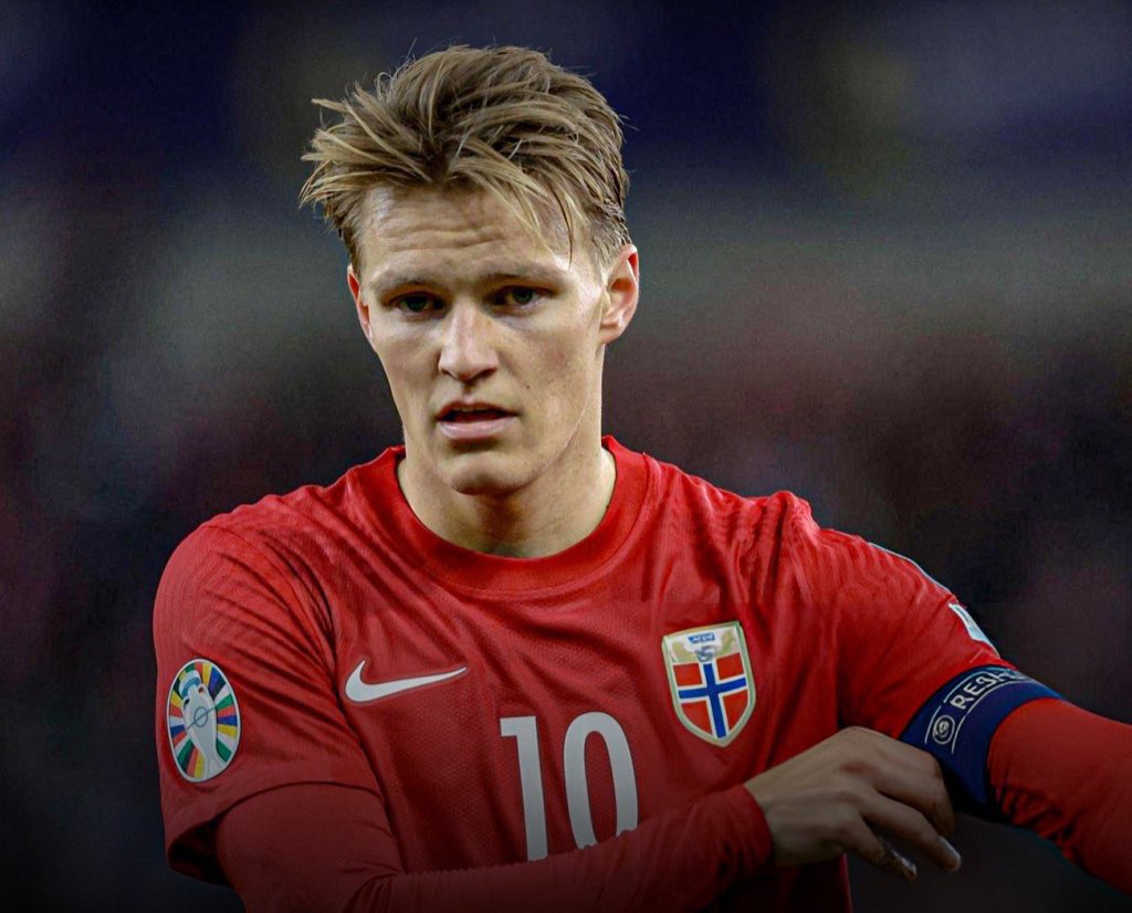 🚨🇳🇴 Norwegian NT doctor on Martin Ødegaard’s injury: “Injuries like this takes minimum 3 weeks. Everything else is bonus”.

“They are investigating the MR now. There is probably no breach in his foot”, he’s told <a href="/vgsporten/">VG Sporten</a>.