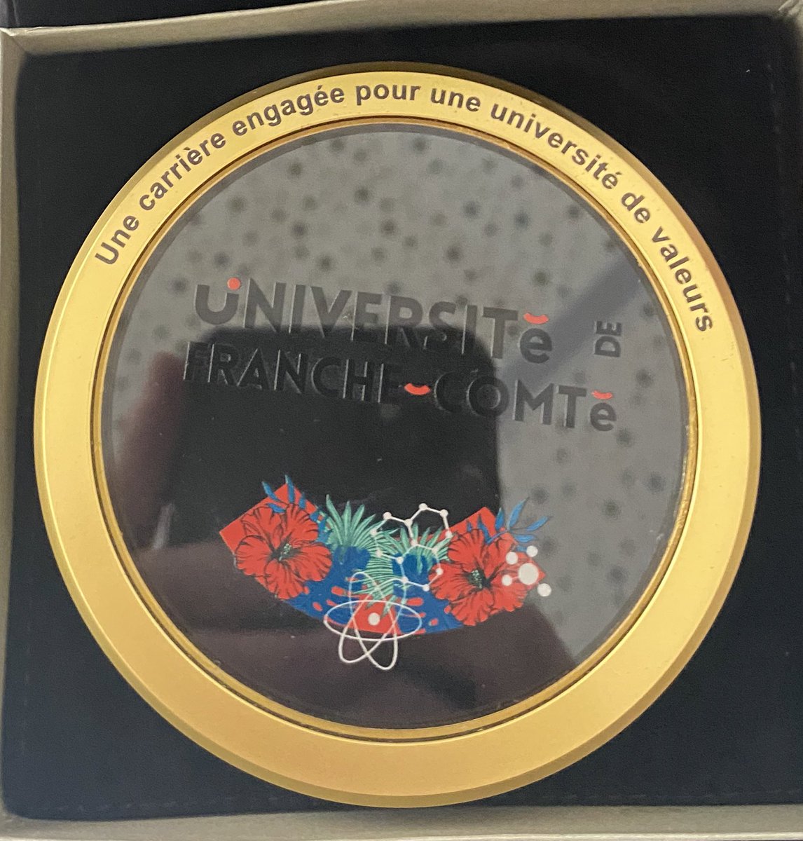 [#universitéEngagée]]
LIVE Cérémonie des retraités 

🎉 Une retraite bien méritée ! Tous nos vœux pour une retraite pleine de nouvelles aventures et de joies. Merci pour votre engagement et votre passion tout au long de votre carrière ! 💫💼 #MerciPourTout