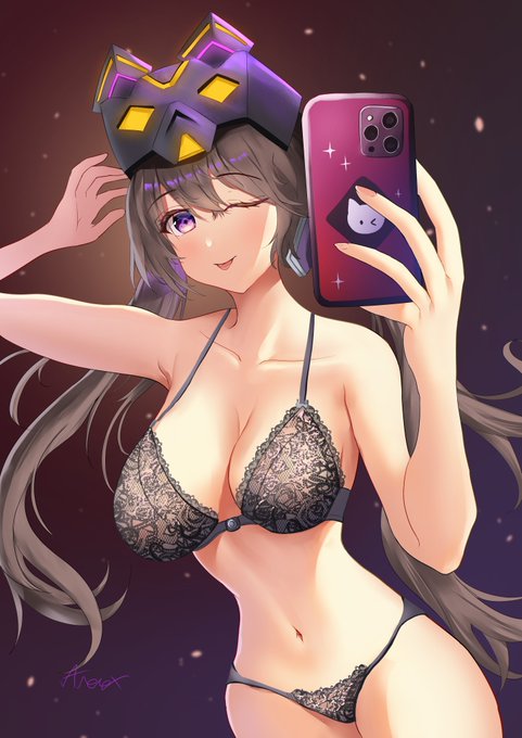 自撮りマスカレーナ
強謙で頒布予定のイラスト本の表紙になります
#OCGファンアート 