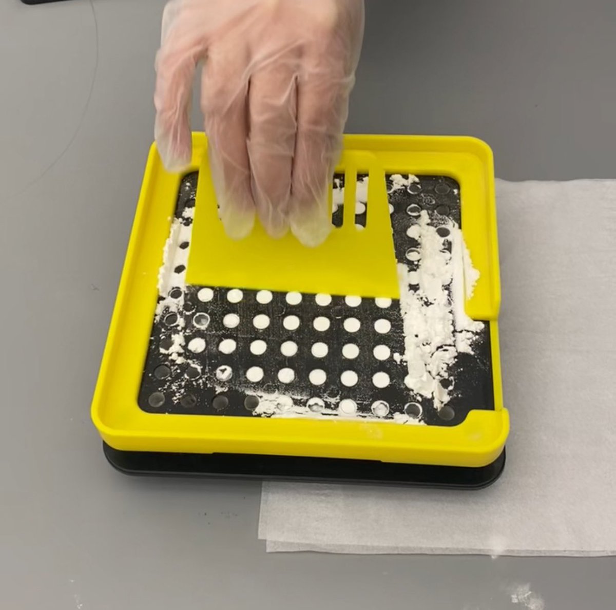 lamaxt6's tweet photo. 🌟 Pharmaceutical Dosage Forms Lab

اووول كبسووووولة سجل ياتاريخ💊💊💊🤩!! https://t.co/bhJXgQd7EA