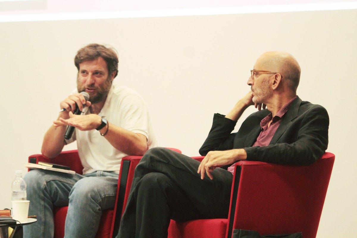 La stagione di incontri di Istoreto è ripartita venerdì 6 con la presentazione di storie che non fanno la Storia di @carlogreppi (<a href="/editorilaterza/">Editori Laterza</a>) e la premiazione del concorso Accendi la Resistenza, il cui primo posto è stato assegnato a Ribelle, di Nadia Iannello
Grazie a tutt3