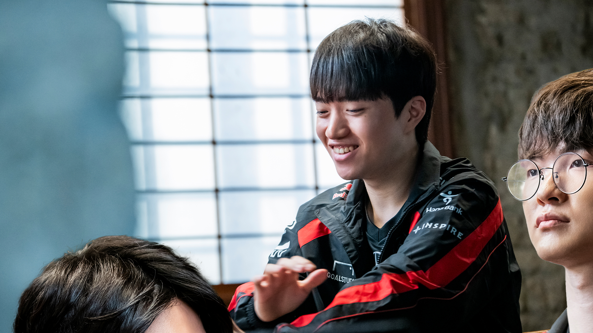 スポーツ選手 Still T1 Doran Oner Faker Gumayusi Keria スポーツ選手