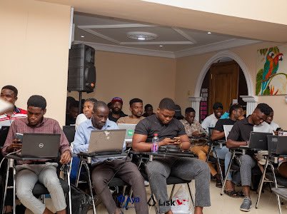 WikicatStalwart's tweet image. Well, super full house at Mandela Hall as builders got ready to learn about the 

#LiskXAyaRoadshow
#onchainBuildersProgram.

Shoutouts to everyone here….and to 
Community partners like @gctuonline @mowblox @GirlsBlockchain and DCCA.

Magical moments.