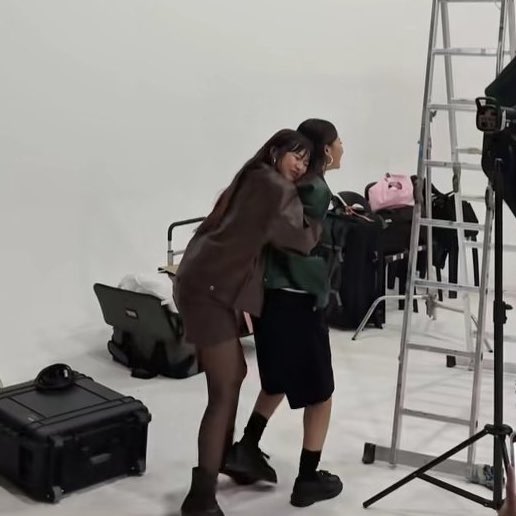 maloisjuyon's tweet photo. WAIT THERE’S MORE OHMYGOD THANK YOU CHARLOTTE FOLK https://t.co/3hmn7Zis9J