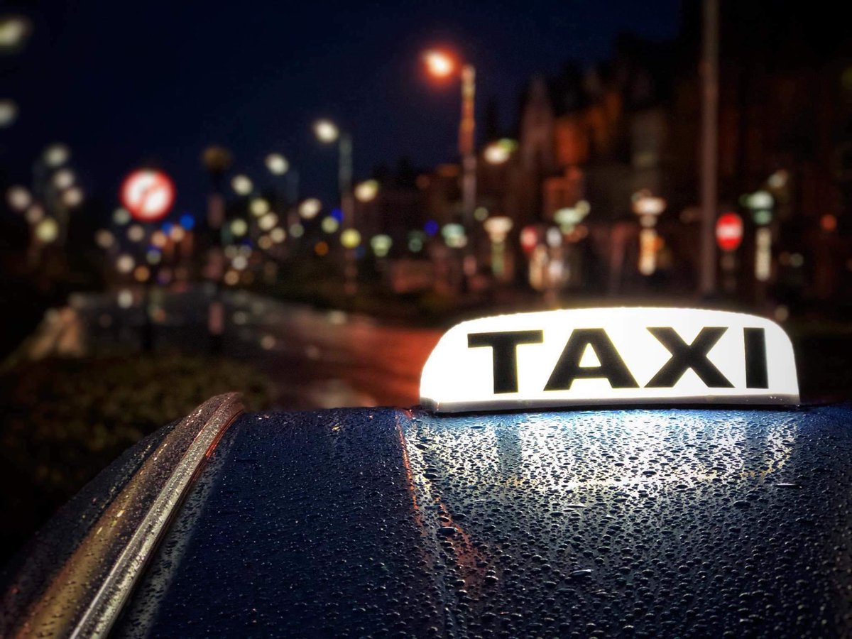 Premier 401000 Taxis tweet media