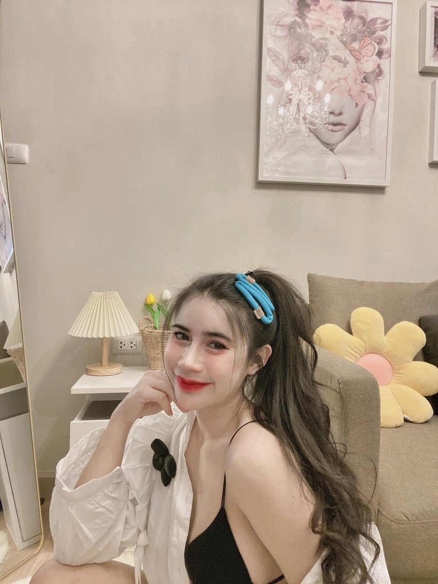 เเค่ยิ้มทุกอย่างก็ดีขึ้นเเหละ อยากมีคนมาให้อ้อนจัง🤣🤣🤣
#โสดเกินปุ้ยมุ้ย 
#หาเสี่ยเลี้ยง 
#อยากมีคนดูเเล