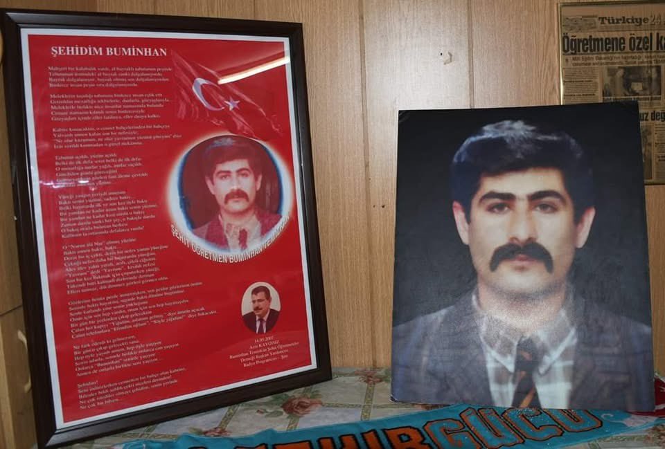 tarsussevketcan's tweet photo. Hemşehrimiz Buminhan Temizkan ile 5 öğretmen arkadaşı şehit edilişinin yıldönümünde rahmet ve minnetle anıyor, “Şehit Öğretmenleri Anma Günü”nde ilk şehit öğretmenimiz M.Fehmi Kubilay, son şehidimiz Ş.Aybüke Yalçın’a ve bütün şehitlerimize Allah’tan rahmet diliyorum. https://t.co/FefeWzpvns