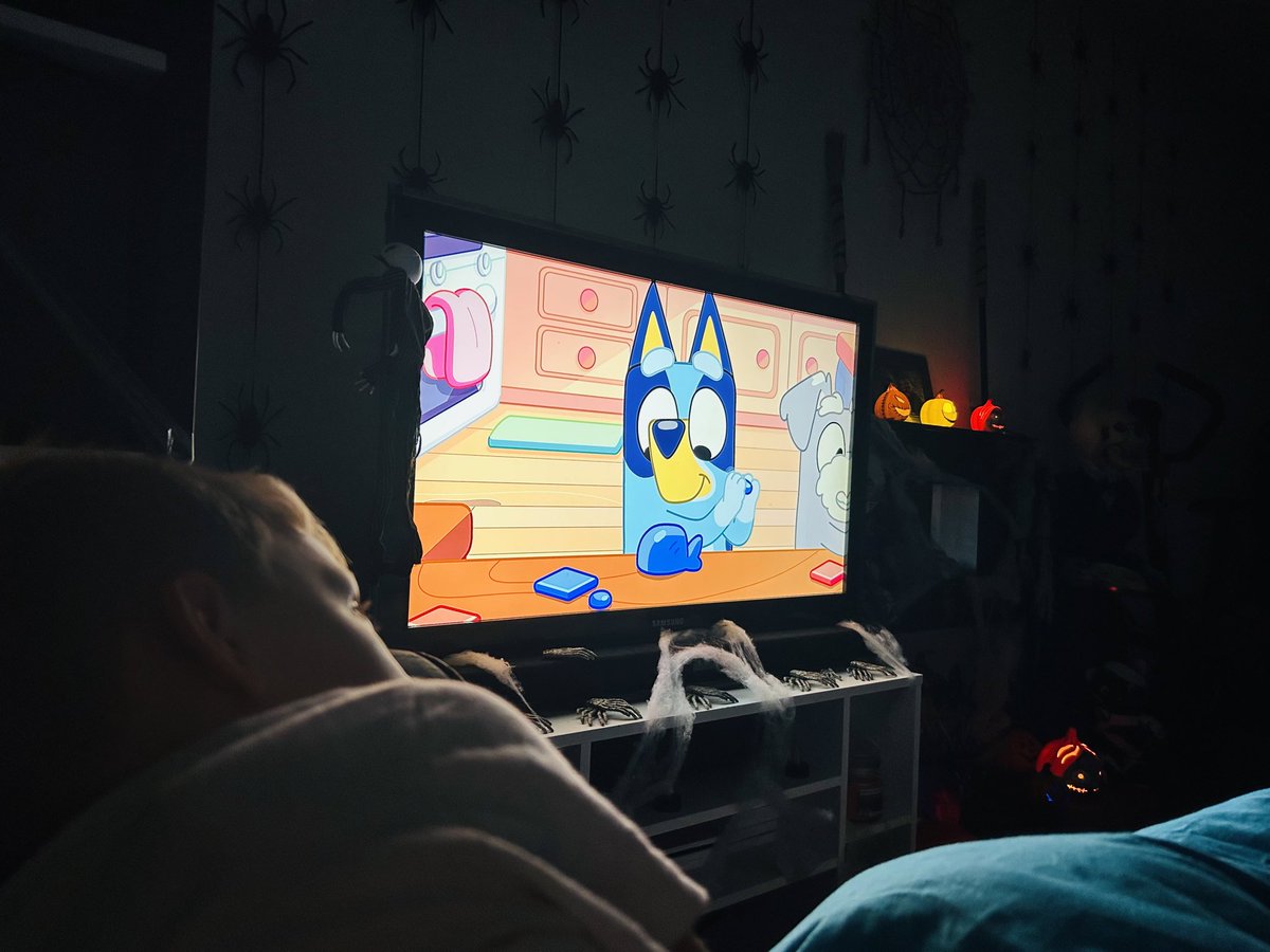 McindoeSue's tweet image. #AlphabetKnowledge #WeekKForKnowledge
I will share with you the very useful knowledge &amp;amp; recommendation that if a small person chooses you as the one they want to get up with at silly o clock in the morning, Bluey is a great watch!!