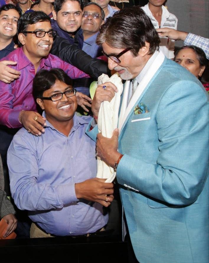 prashantkawadia's tweet photo. @Cyberdost @narendramodi @AmitShah @SrBachchan PM @narendramodi ji
Gurudev @SrBachchan Sir is the BIGGEST BRAND ever on the planet &amp; almost every Govt initiatives needs Amitabh Bachchan ji's name, voice, face -TRP matters
What's stopping from honouring THE LEGEND OF THE PLANET #AmitabhBachchan ji with #BharatRatna Award ❓ https://t.co/Q2XOvIrLXn