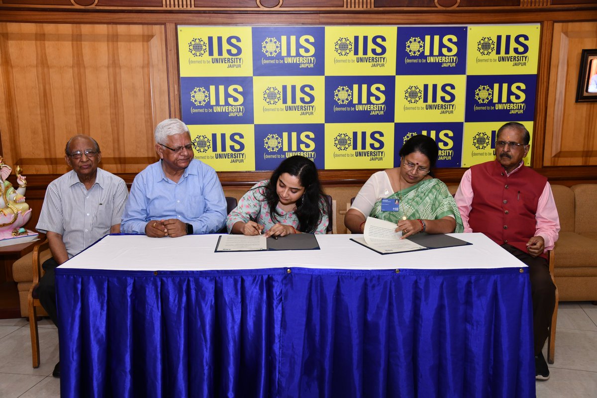 IISUniversity's tweet image. Department of CS and IT, IIS (deemed to be University) signed  MOU  with CSRBox  Foundation for  IBM Skills Build to enhance the employability opportunities for the IISU students.
#MoU #CSRBOX #ibmskills #bca #datanalytics #ai #design