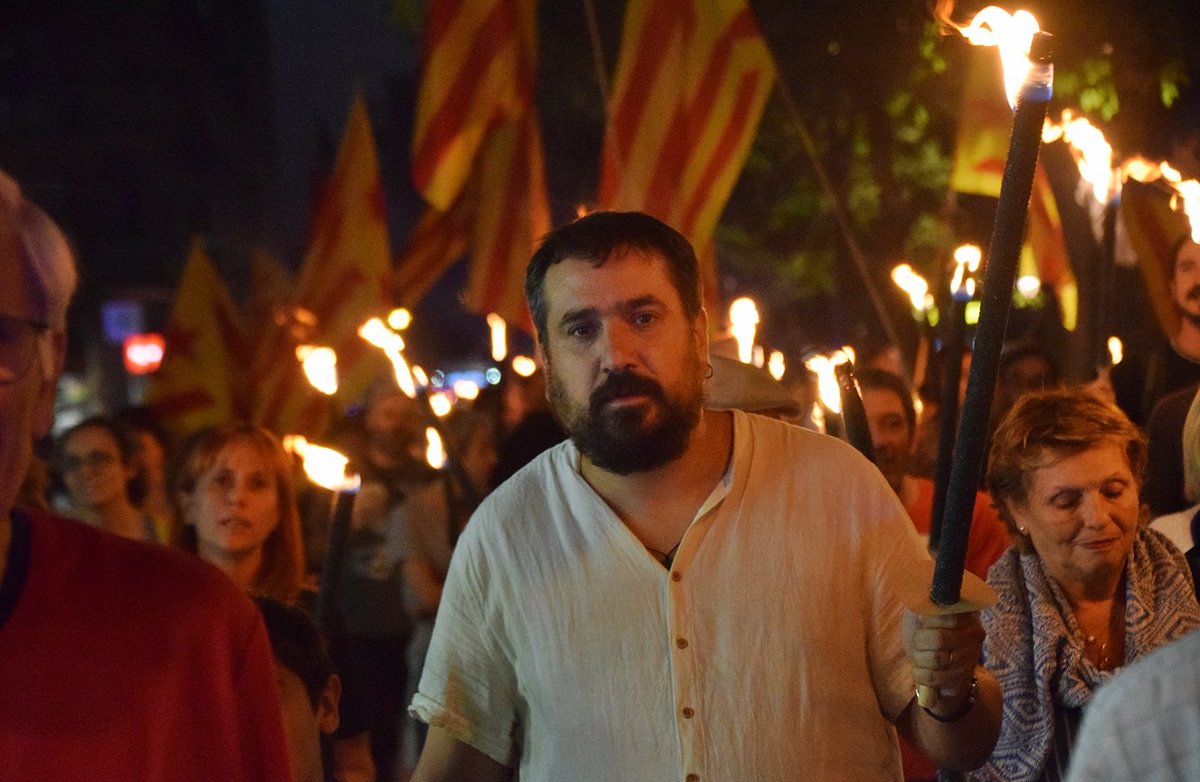 danicornella's tweet photo. Marxa de torxes a #Salt 
✊️ Fins a la victòria
#Independència 
Fotos @martiboigues https://t.co/n2XAFvbyTq