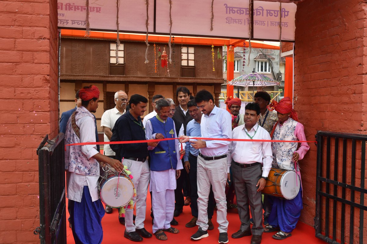 CottageGoG's tweet photo. State-level exhibition &amp; trade fair under #PMVishwakarmaYojana, org. by MSME Devp. Office Ahmedabad. It was inaugurated by Shri P.K. Solanki, IAS, Secretary Cottage and Rural Indst. Guj. Exhibition features 75 stalls set up by artisans from various trades under #PMVishwakarma https://t.co/upSTXbWiAQ