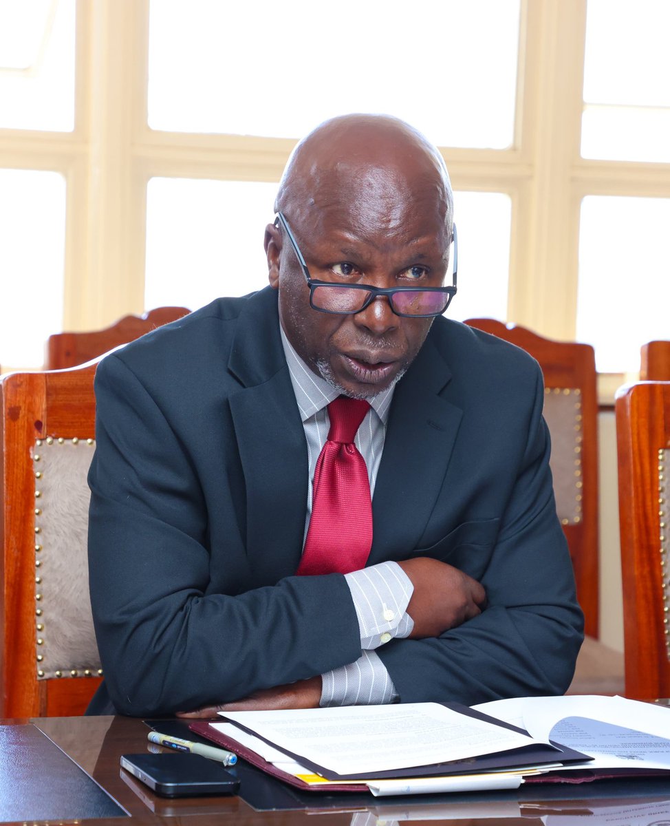 PSCKenya's tweet image. #PSIP

UPDATE: Public Service Commission board led by Chairperson Amb. Anthony Muchiri held a consultative meeting  with the Cabinet Secretary Public Service Hon. Justin Muturi on government internships among other issues. The meeting took place at Harambee House on 10th