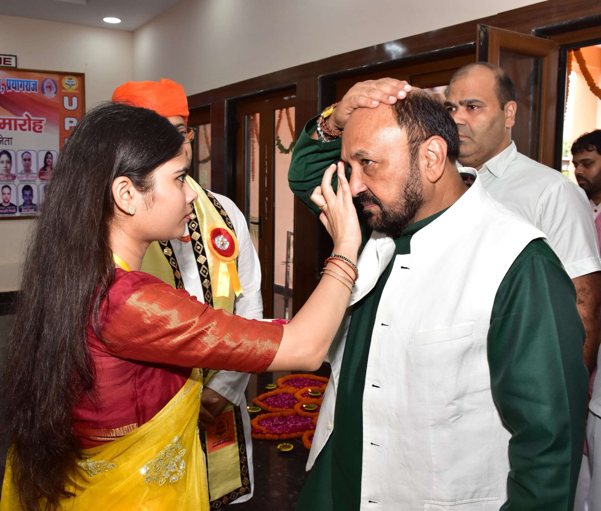 YogendraUpadhy's tweet photo. #उत्तर_प्रदेश_राजर्षि_टंडन_मुक्त_विश्वविद्यालय, प्रयागराज आगमन पर शिक्षाविदों द्वारा #सांस्कृतिक_परम्परा के साथ अभिनंदन किया गया।
#NarendraModi #anandibenpatel #MYogiAdityanath #Yogendraupadhyay #BJP4IND #BJP4UP #BJPGovernment #UttarPradesh #prayagraj #Dikshant https://t.co/BIbqd5hcIq