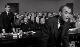 No podemos confundir la cortesía durante el juicio con la falta de firmeza. Se puede (y debe) ser cortés, pero siempre firmes en la defensa de los intereses del cliente.