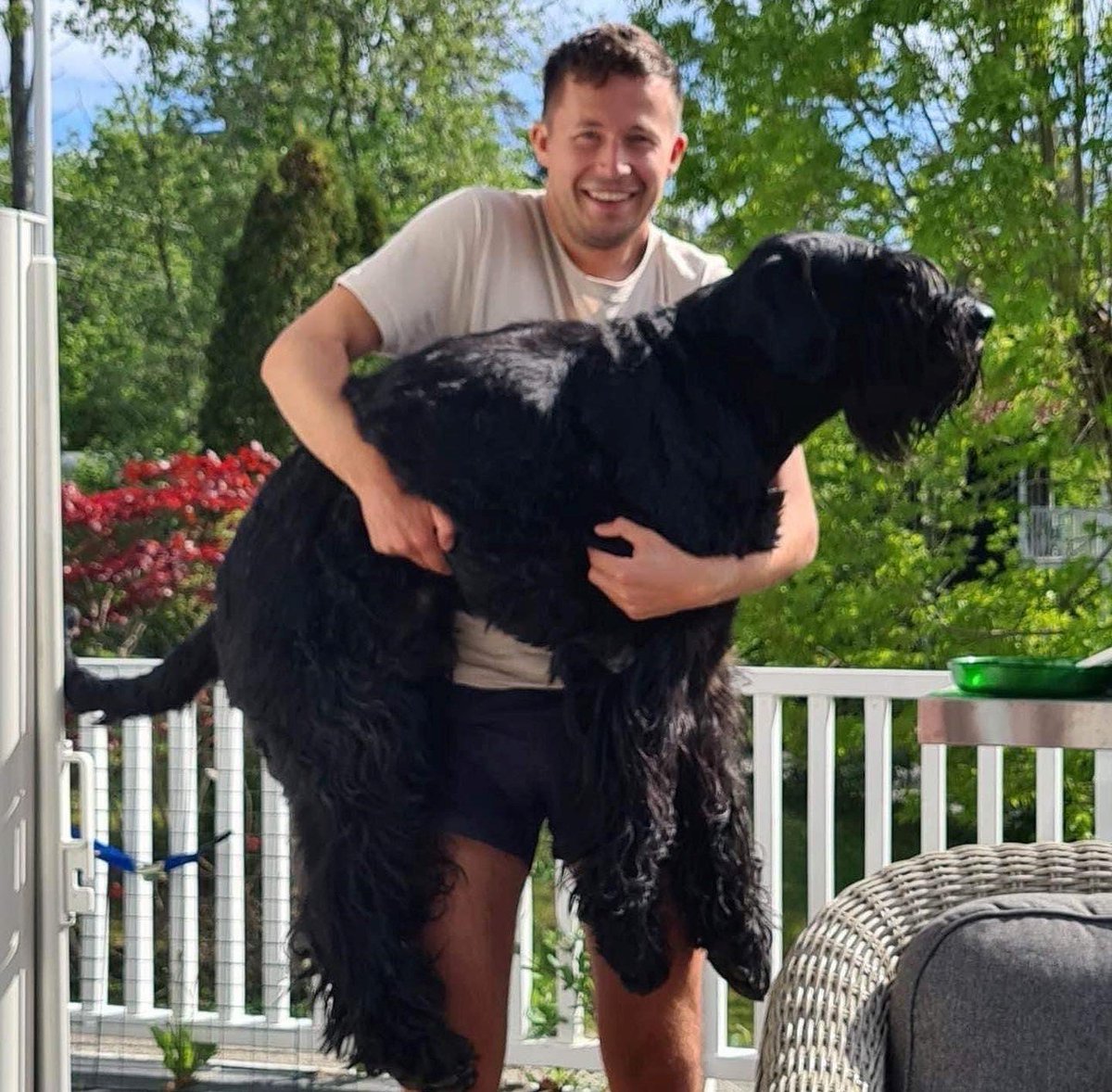 Han synser mye og bra, er Norges beste sportsjournalist og han gjester Wesselstuen for å snakke om landslagspause og GW4 i FPL - <a href="/MatsArntz/">Mats Arntzen</a> kommer sammen med fremtidig fotballagent som nettopp har skrevet bok om krangling i gruppechatten for landslaget <a href="/arilasos/">Arilas Ould-Saada</a>.

Spørsmål?